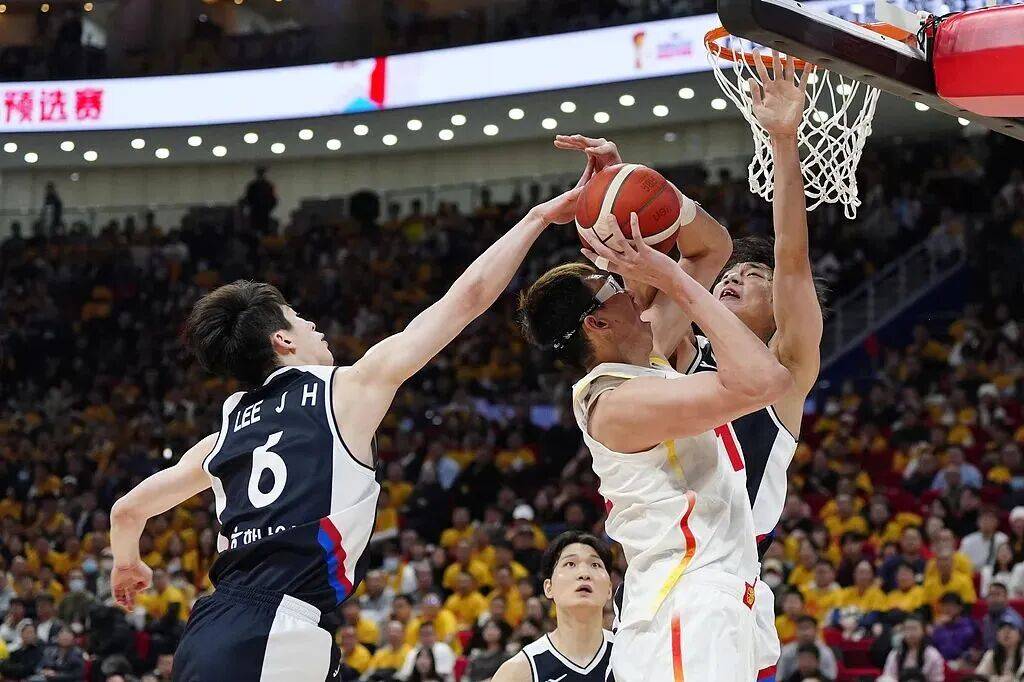 中国男篮时隔三年不敌韩国，无缘世预赛开门红