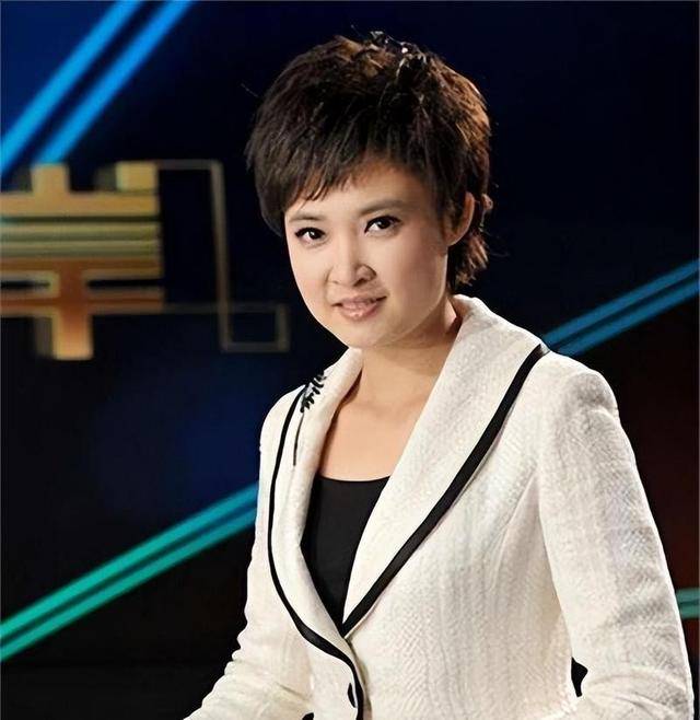 央视著名主持人桑晨，原来是这位大明星的后代，难怪长得这么好看