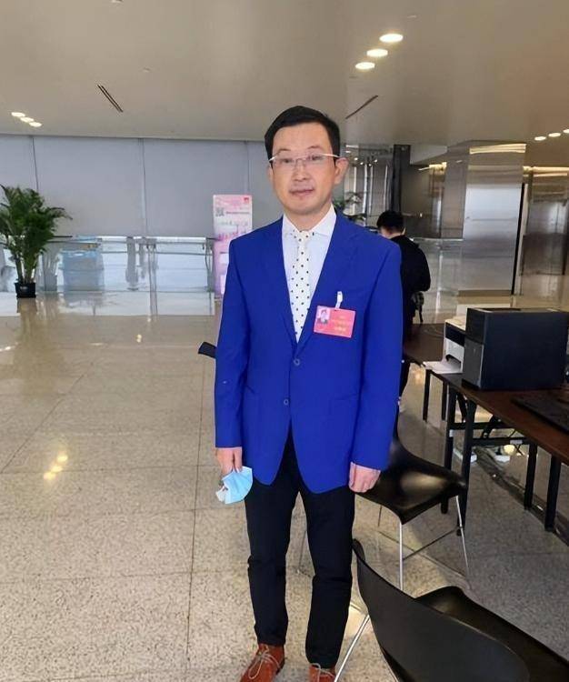 朱杰在婚后保持低调生活方式,她居住在上海老式住宅区,日常出行使用