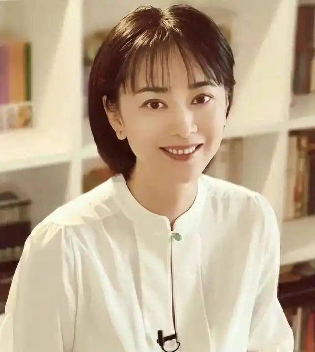 她是最干净的女演员，与小丈夫结婚18年零绯闻，把婆婆当亲妈对待_谢润_家庭_生活
