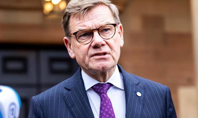 马克龙风光访华后，德国外长学乖了，对中方许下重要承诺