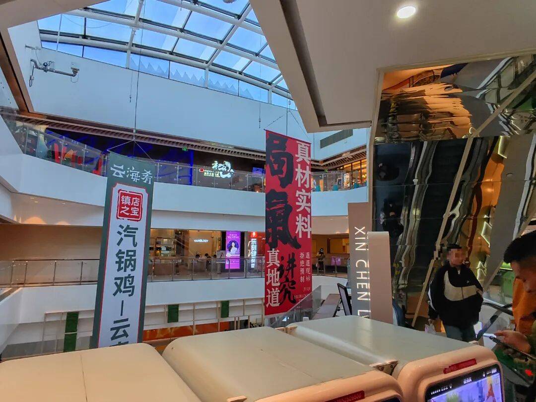 别吹了，AI眼镜没那么神