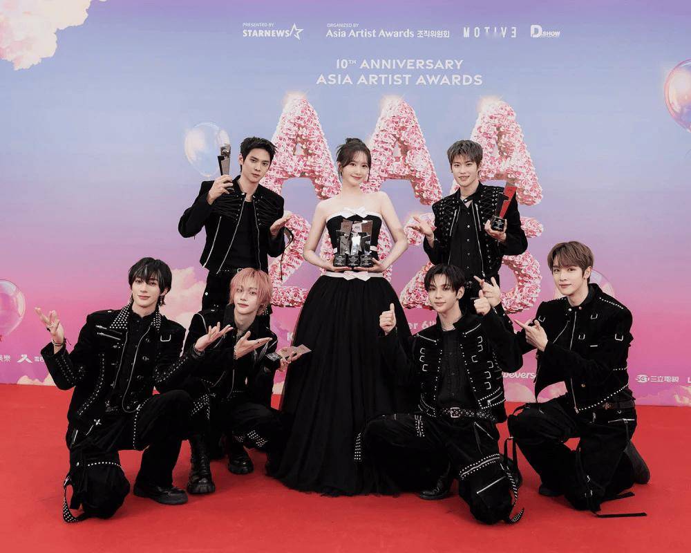 顶级女团爱豆与男团合影引热议:公主与守护骑士团! 插图 顶级女团爱豆与男团合影引热议:公主与守护骑士团! 插图