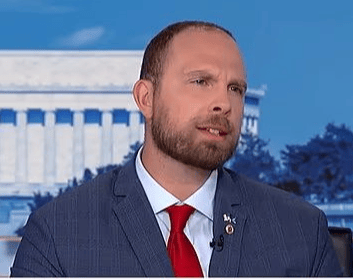 美前情报官称特朗普听取有关外星生命“全面简报”:世界上生活着外星混血儿?