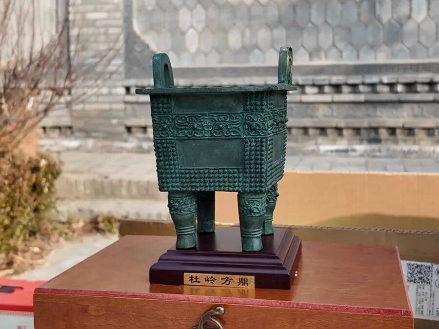 丝路迢迢情谊暖 商都郑州盼客来 ——郑州文旅推介团赴甘肃泾川慰问“东天山骆驼队”