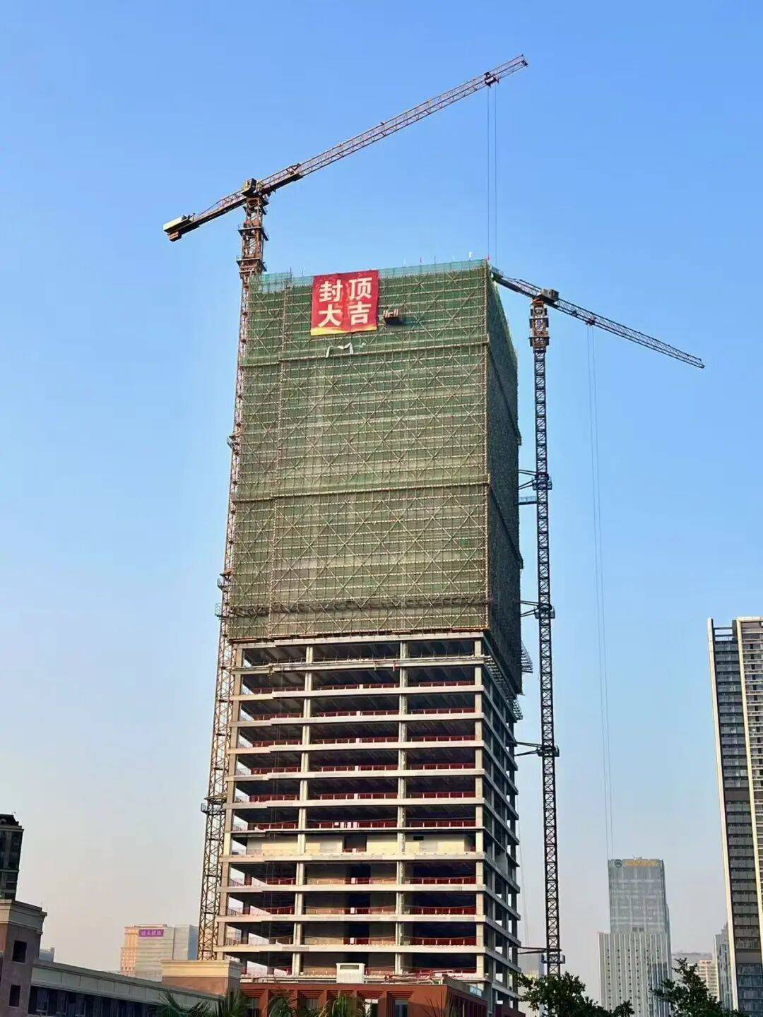 千灯湖创投特色小镇提升改造项目二期工程全面封顶!_集聚_南海区_建设