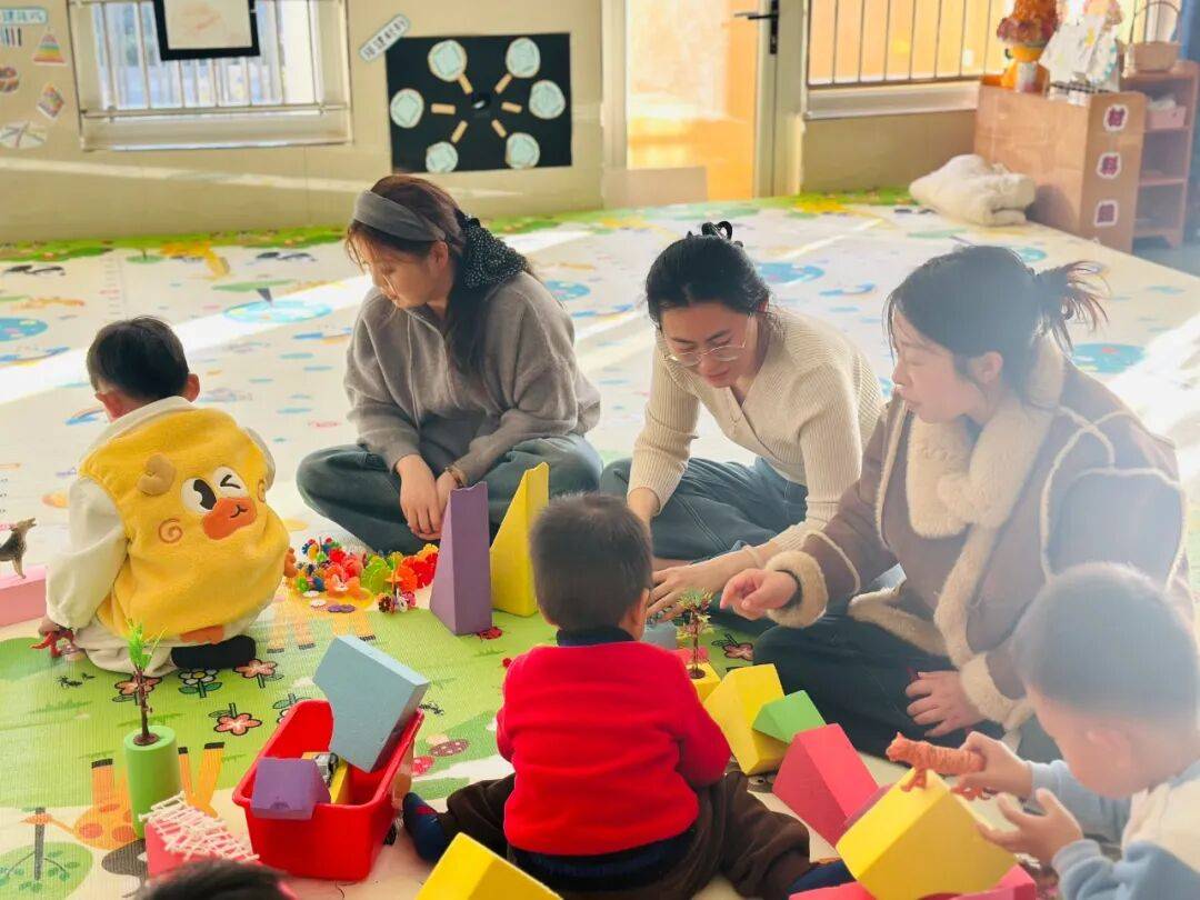 荣成市港西镇中心幼儿开展家长室内