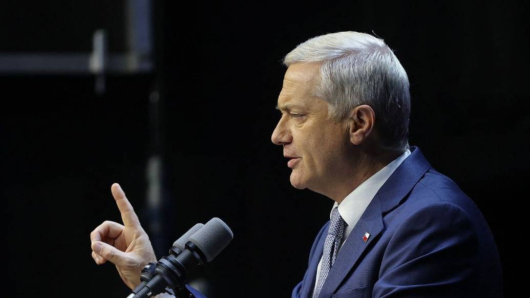 智利选出极右总统：皮诺切特“继承者”，政纲有鲜明特朗普色彩 -华闻时空