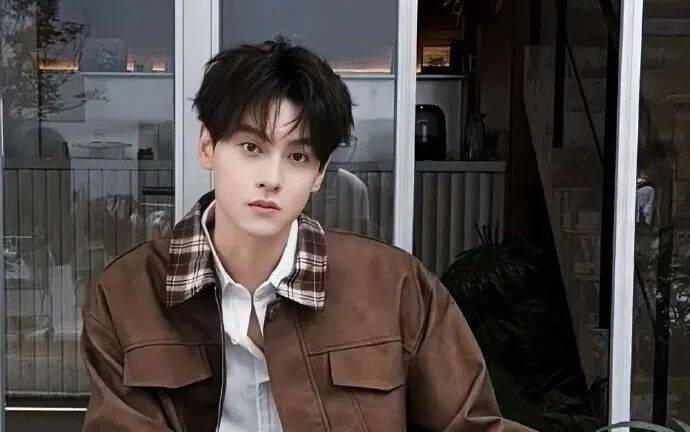 【2025.12.21】说说田栩宁？关于王悦伊的争议？说说袁珊珊吧？鲁豫生活中和节目里差不多？