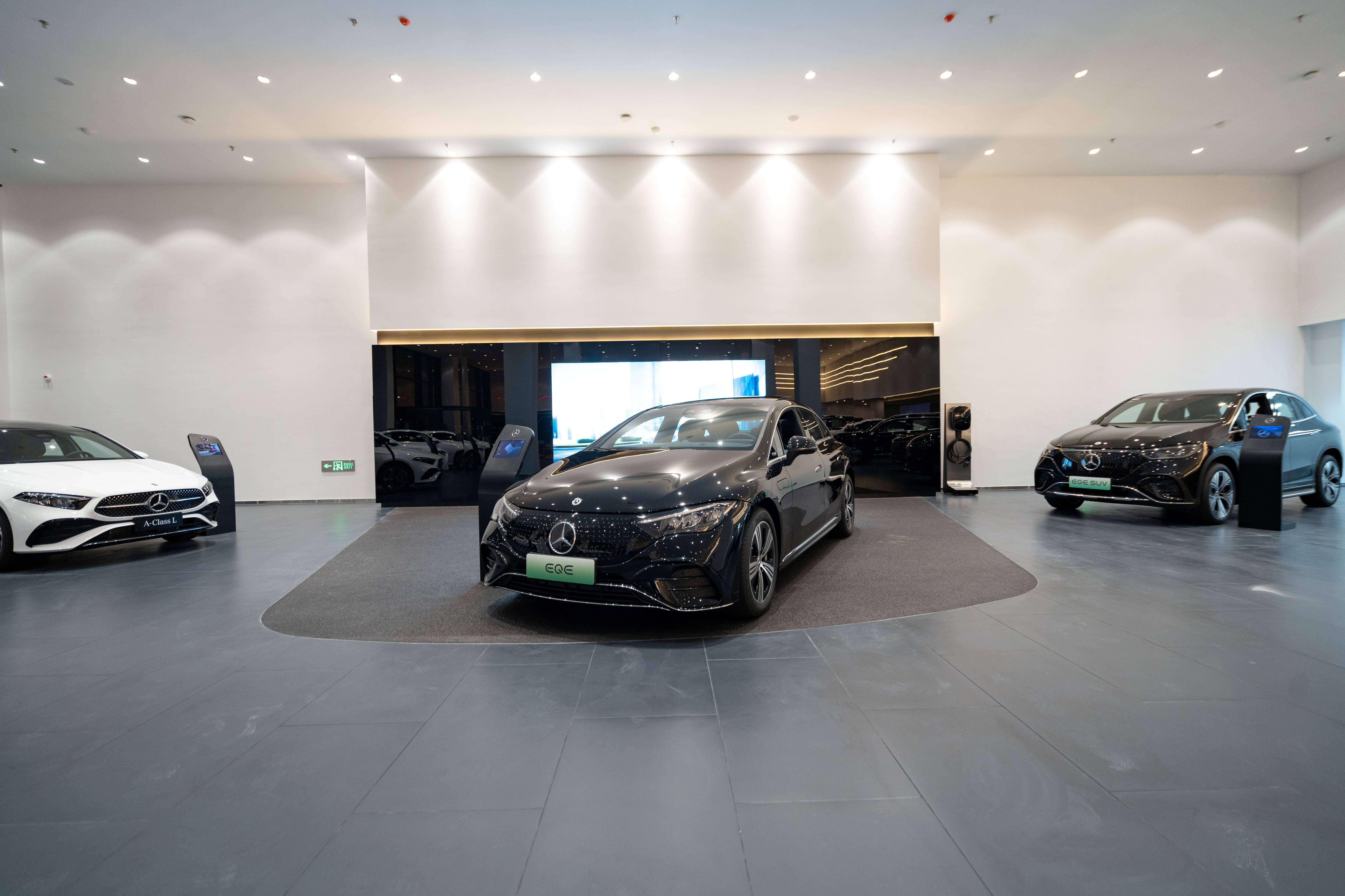 青岛购车优选：体验感强、专业靠谱的青岛利之星奔驰4S店