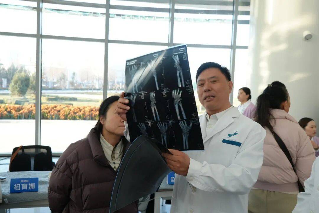 包含北京积水潭医院、手续代办知名专家黄牛挂号，良心办事合理收费的词条