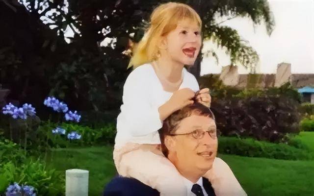 原创             钱再多有什么用？70岁身价千亿的比尔盖茨，为23岁女儿操碎了心