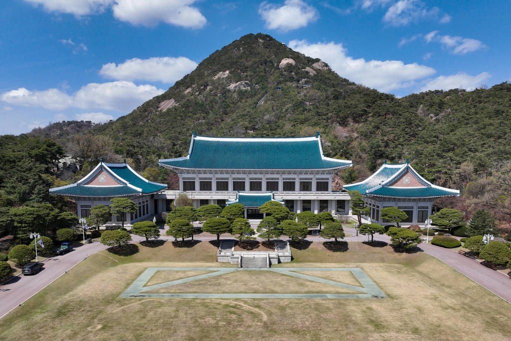 韩国总统府为何搬回青瓦台-华闻时空