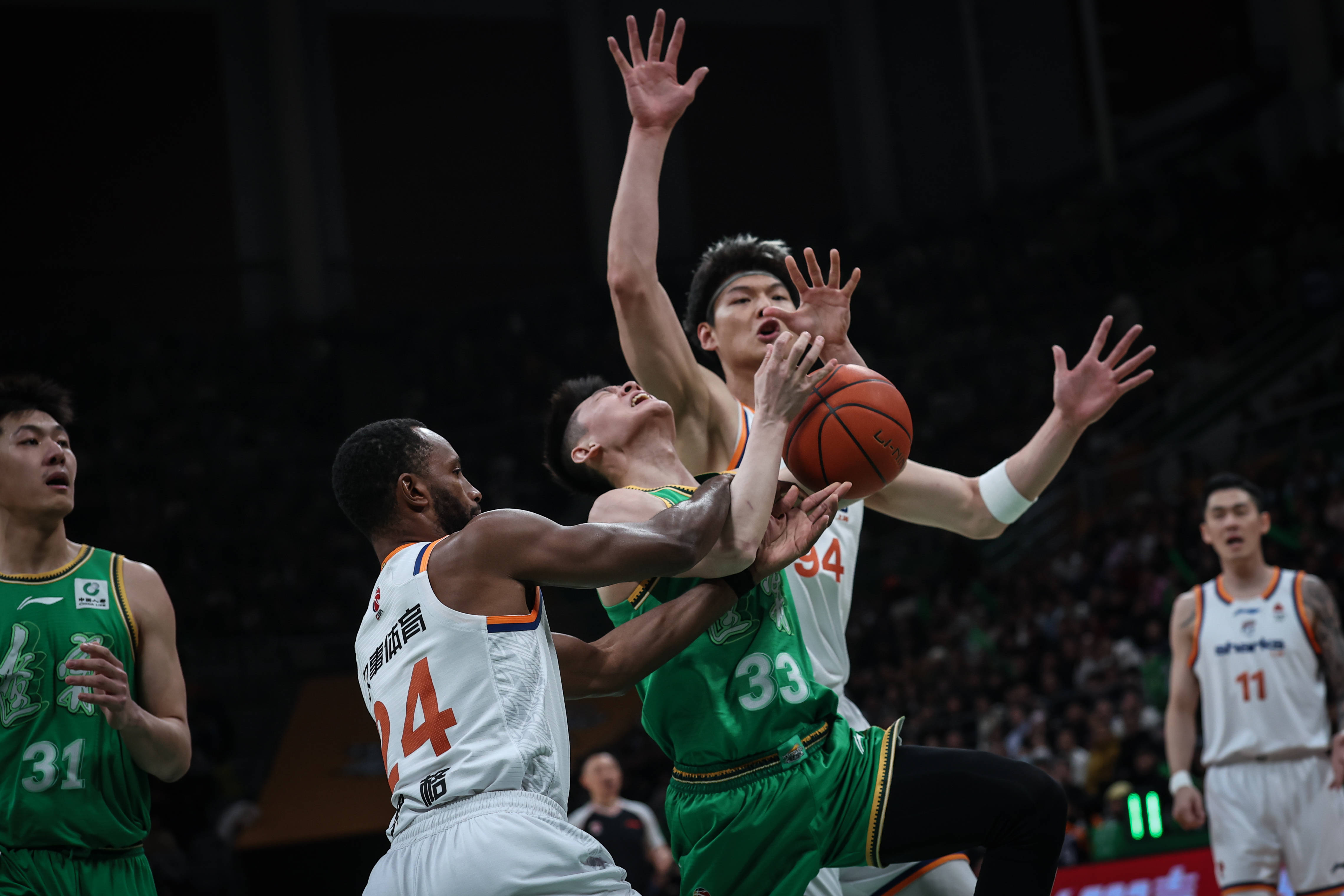 NBA职业联赛中文官网__实时赛程比分+球队资讯体育）篮球——CBA常规赛：辽宁本钢不敌上海久事