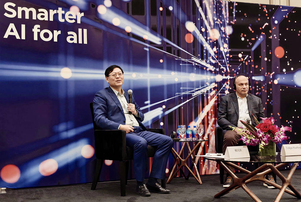 国仁对话杨元庆: 联想CES秀一票难求,美国芯片四巨头捧场