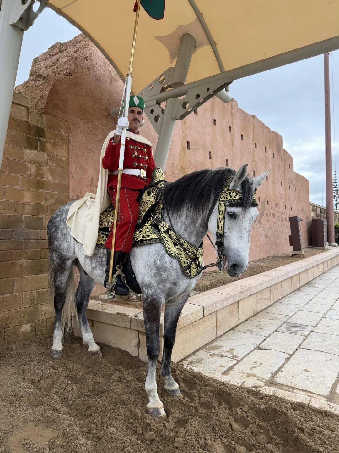 北非摩洛哥纪行：穆罕默德五世陵：摩洛哥民族精神的不朽丰碑（5）_搜狐网