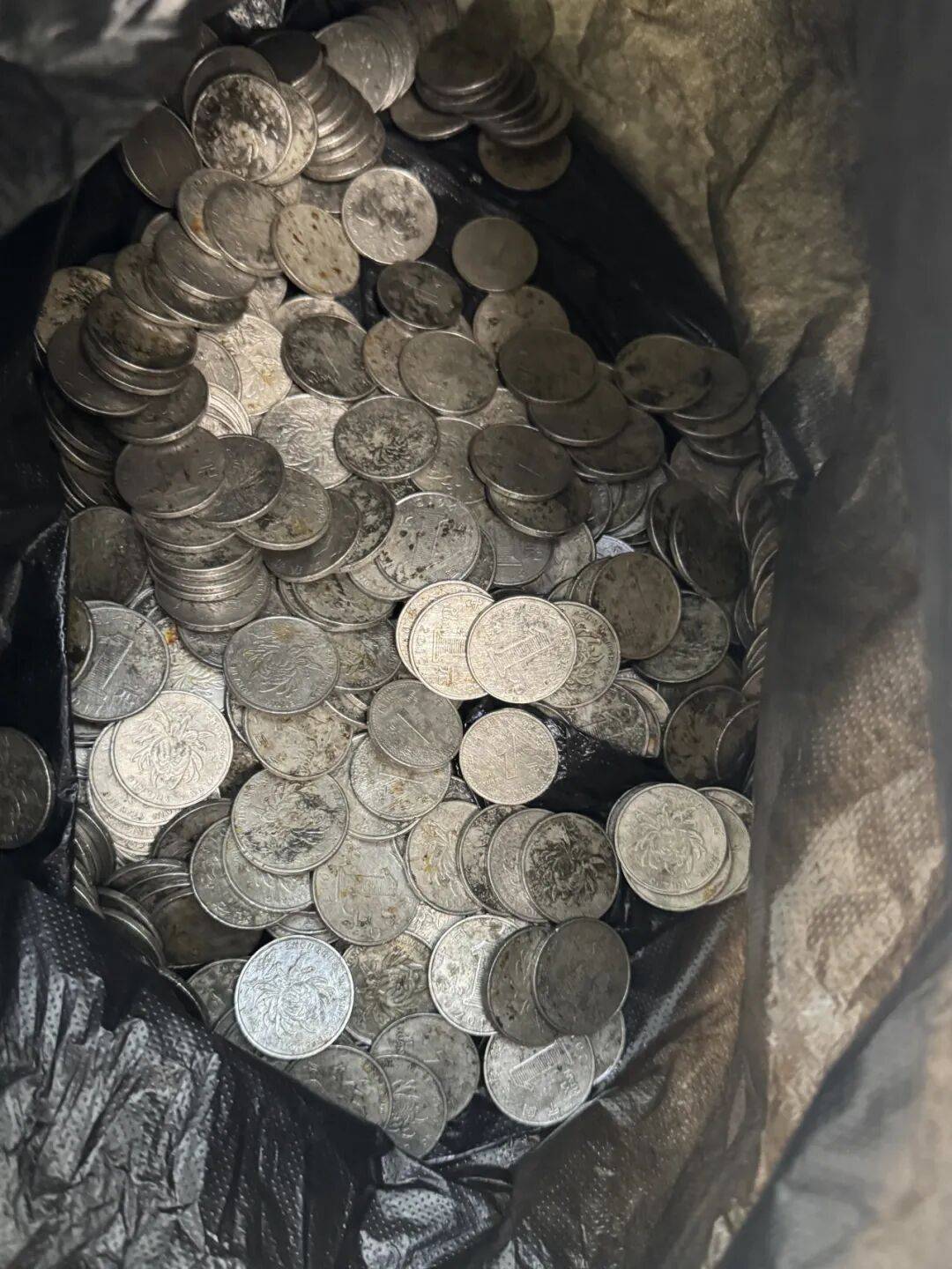 2小时，1万枚！银行人开启“硬币焕新”大营救！_搜狐网