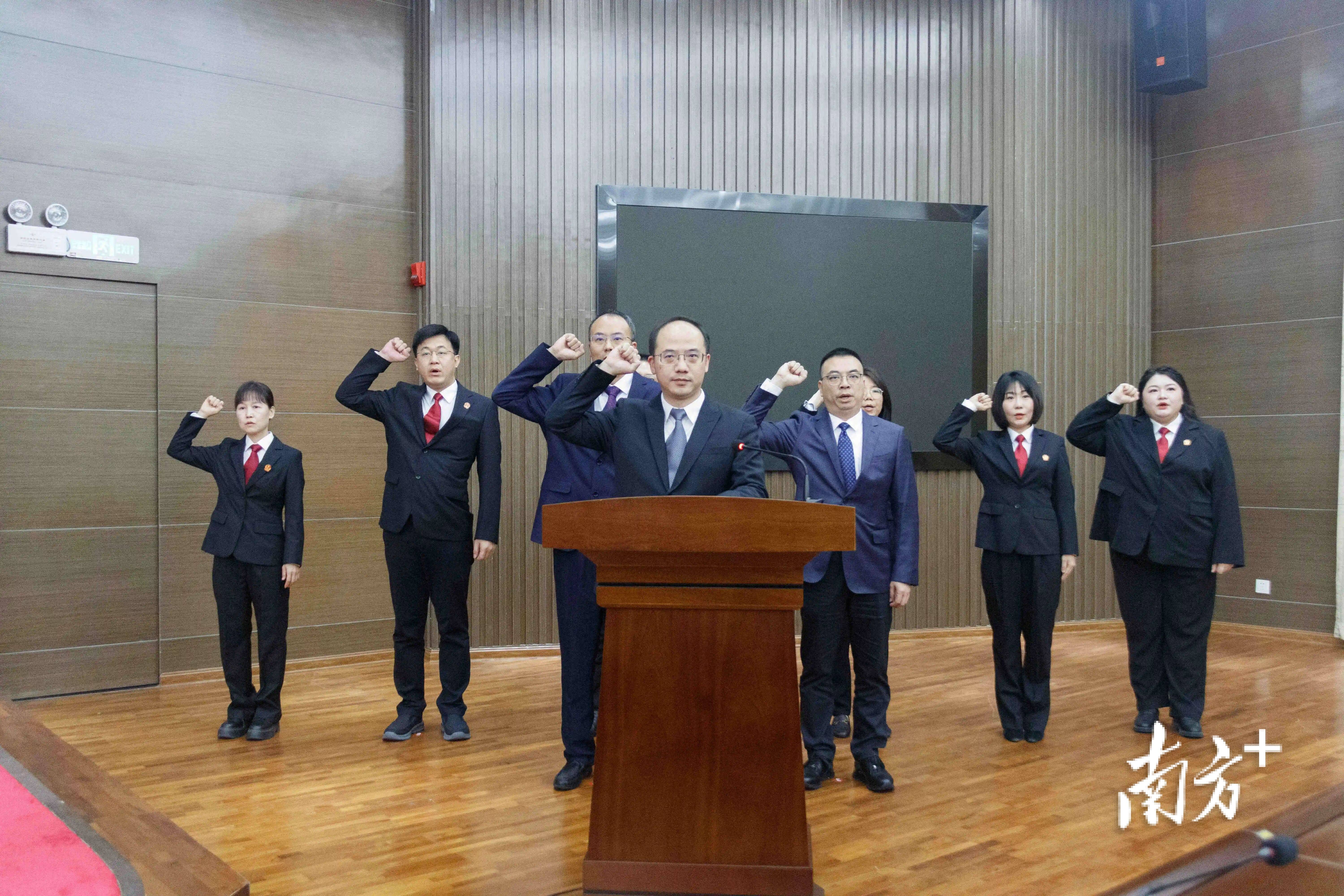 李飞、朱朝荣任汕头市人民政府副市长_职务_简历_市政府
