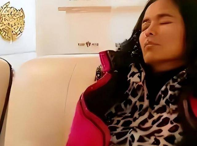 脊柱断裂、前夫已死，63岁韦唯近况曝光，早已走上一条上坡路