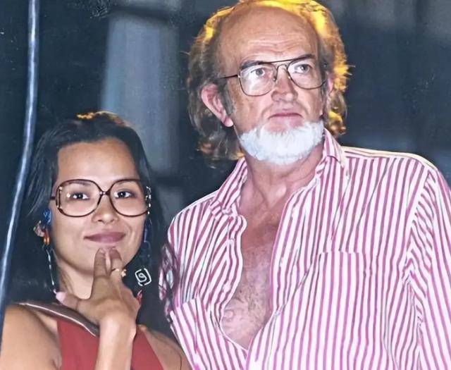 脊柱断裂、前夫已死，63岁韦唯近况曝光，早已走上一条上坡路