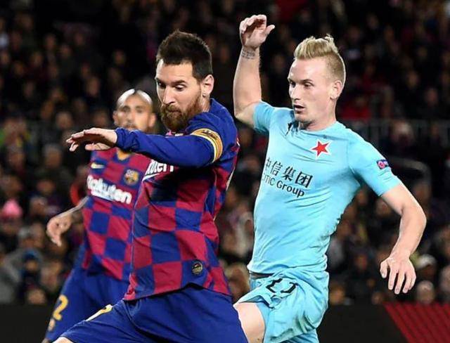 凌晨4点巴萨亮相欧冠：亚马尔停赛 莱万冲击20球 首发曝光