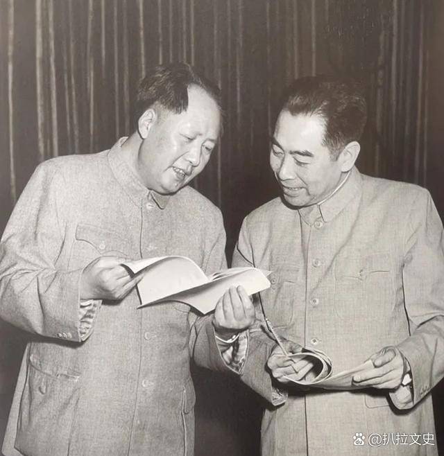 1955年全军大授衔时,中央军委遇到了难题,硕果仅存的3000多名老红军因文化素质低,不符合授衔标准。1955年授衔,那可不是发个奖状那么简单 ...