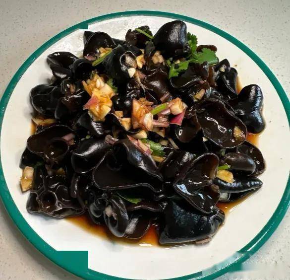 原创            这个菜，越吃肚子越扁，清肠刮油，减肥排毒，建议40岁后要多吃