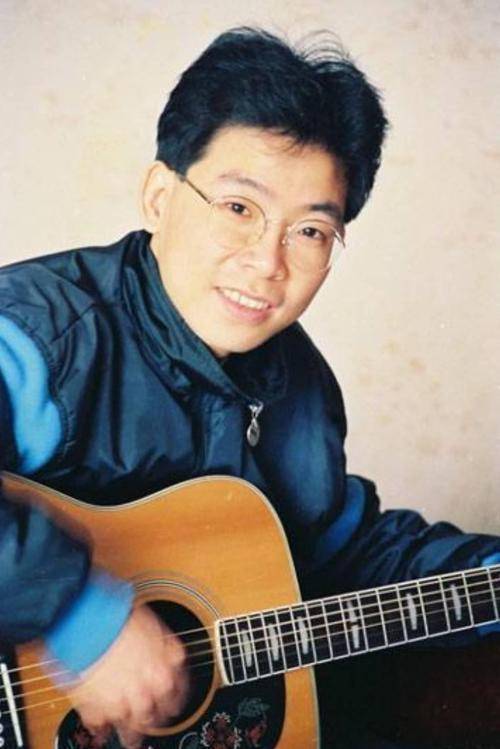 因春晚唱了一首歌，被封杀14年，如今身价过亿，却无偿捐给祖国