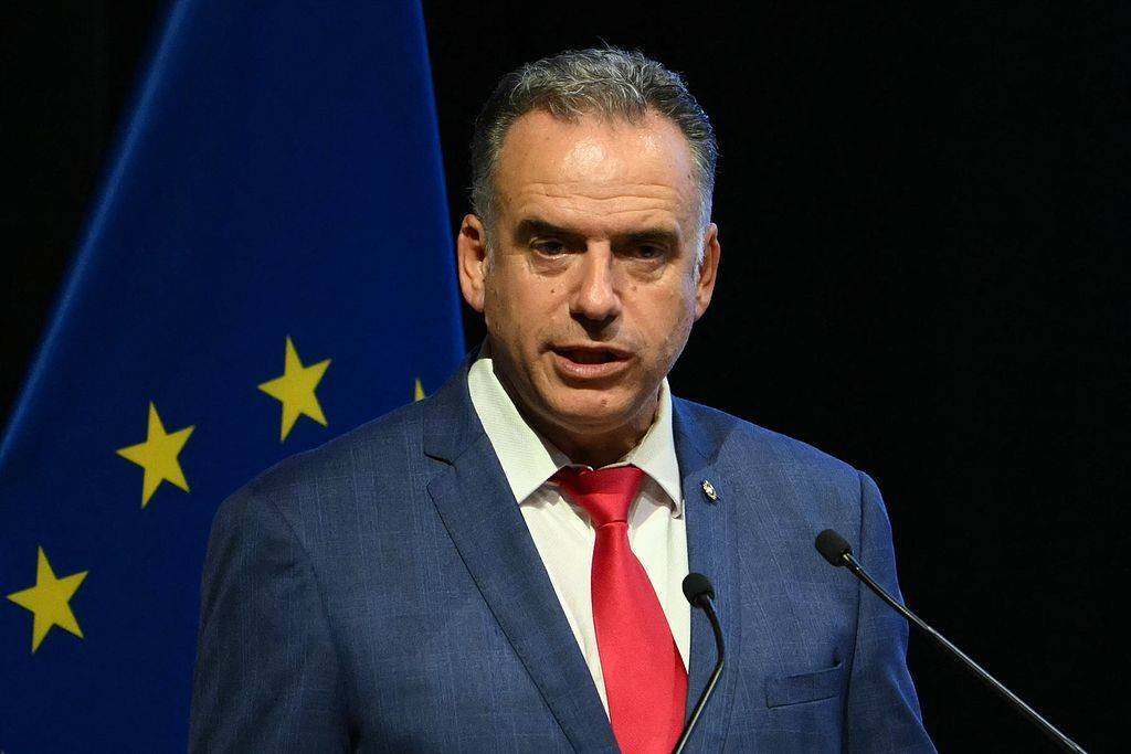 派出超大规模代表团，探索中拉合作新方向，乌拉圭总统率团访华 -华闻时空