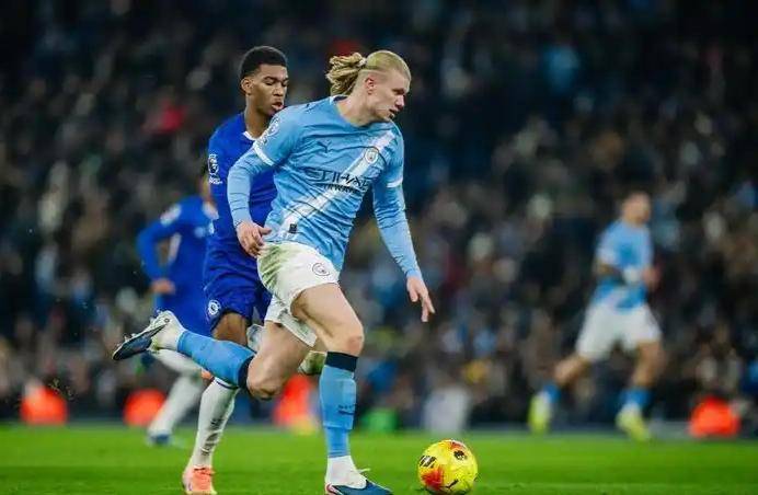 4大青训王牌变摇钱树！曼城狂赚40亿背后的惊天阳谋暗藏足球终极密码