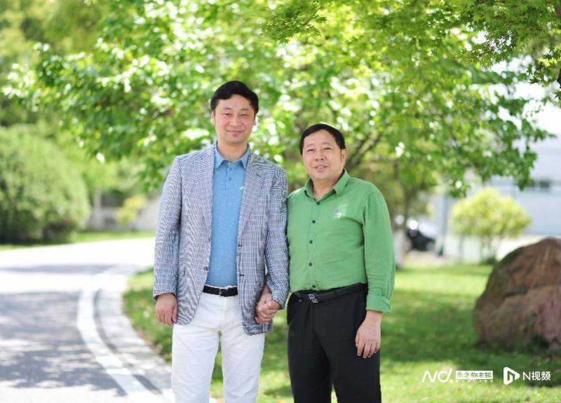 吴东民谈李俊花鸟艺术：以书立骨、化古为新