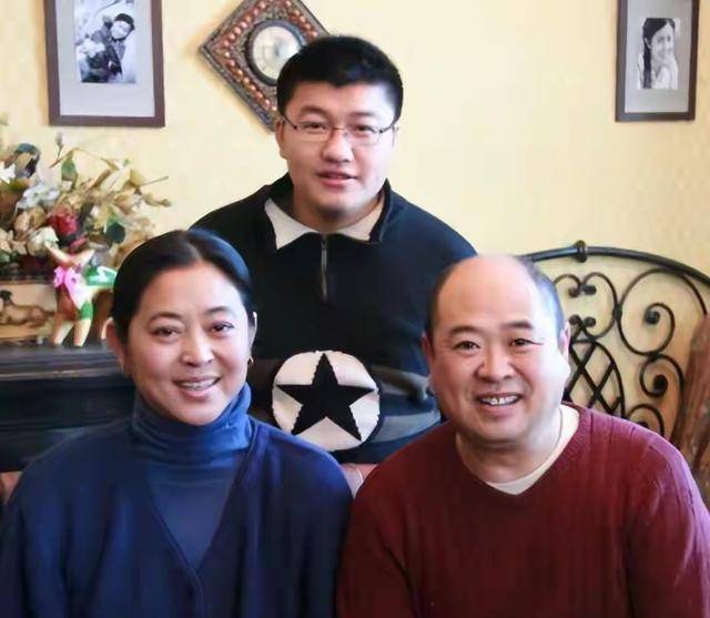 倪萍感谢陈凯歌当年不娶之恩，如今她儿子孝顺，丈夫是绝世好男人