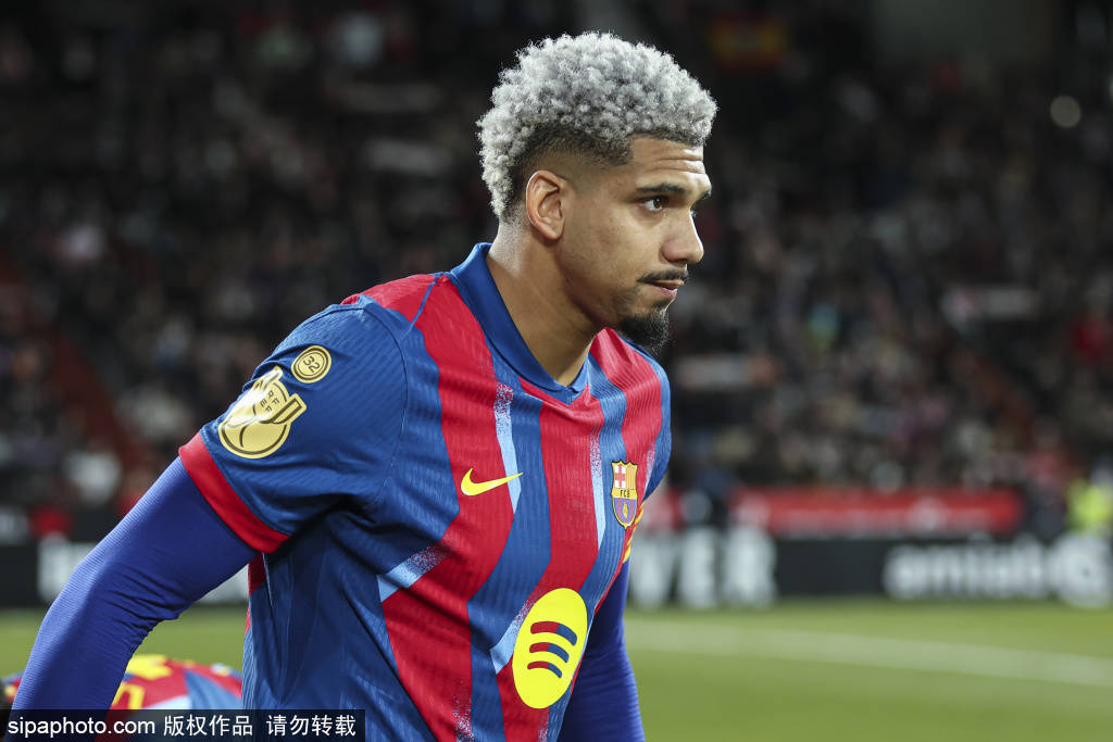 申花亚冠对手明日率先出战！攻击火力强劲 申花全新后防线将遭遇严峻考验！