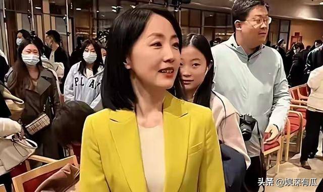 央视“气象一姐”：嫁初恋丁克15年，却因婆婆一个举动，40岁生子