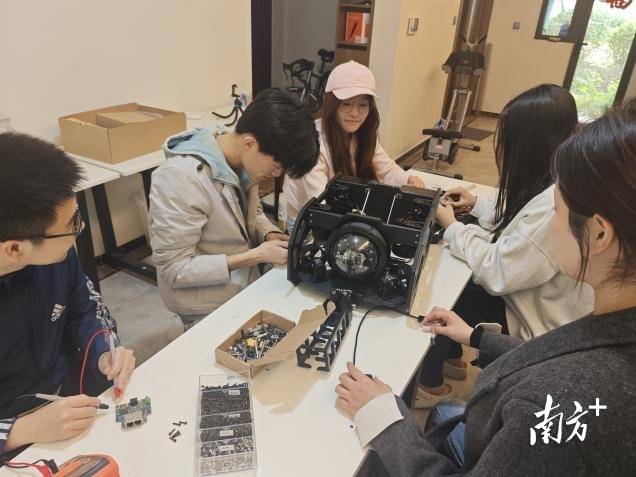 汕大工学院学生团队研发水下机器人成海洋经济“新帮手”mk体育