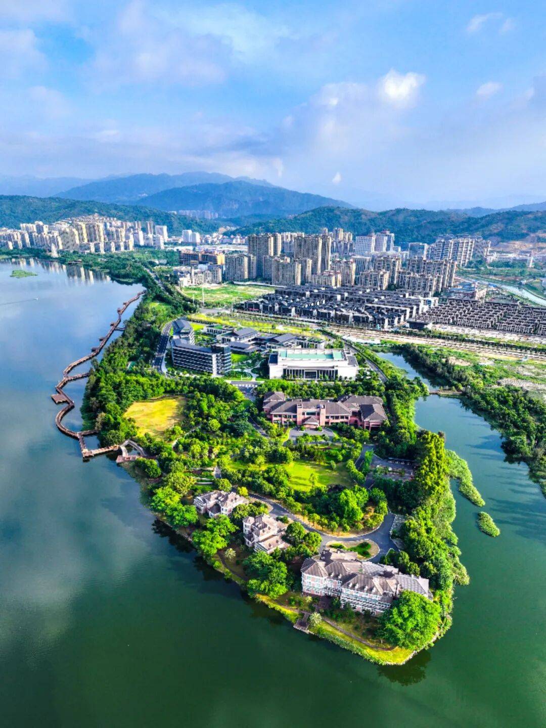 从宁德市南岸公园起跑