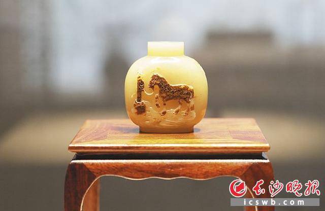 长沙博物馆鼻烟壶精品展启幕，邀您共赴一场袖珍艺术之旅