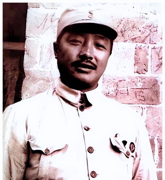 抗战初期，贺老总一度很闹心：120师两个首任旅长，都出了变故！_贺龙_陈伯钧_部队