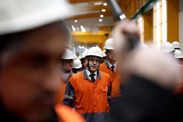 马克龙魔怔了：要是妥协，咱就成中美“幸福的附庸” -华闻时空