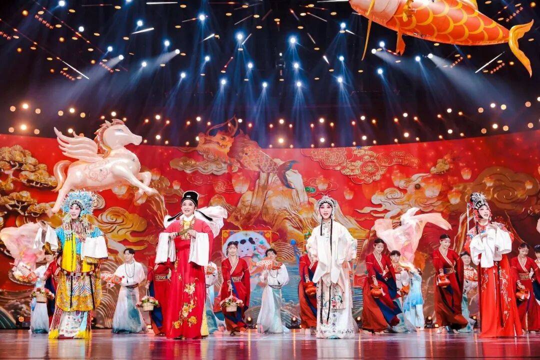 【越圈新动态】福建芳华越剧院陈丽宇赴四川演出戏曲非遗节目《四海同歌》_川剧_舞台_剧目