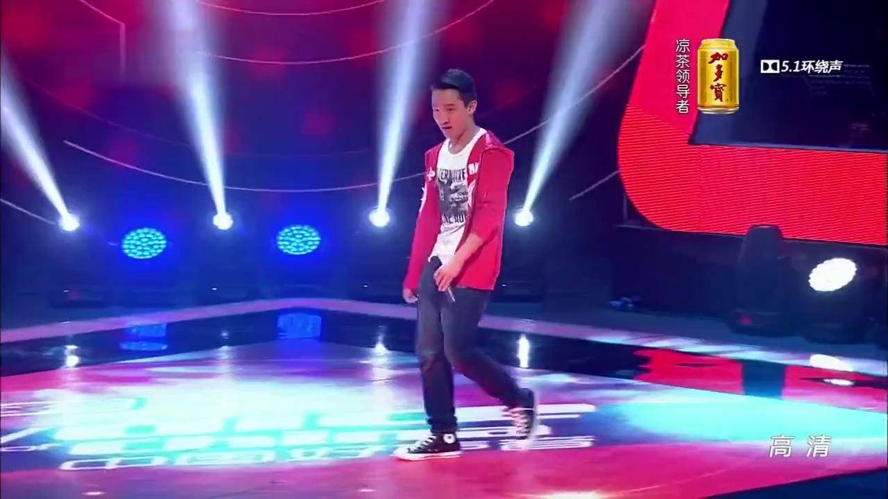 那英为抢学员要唱饶舌，周杰伦直接上台拥抱，哈林哥不乐意了！