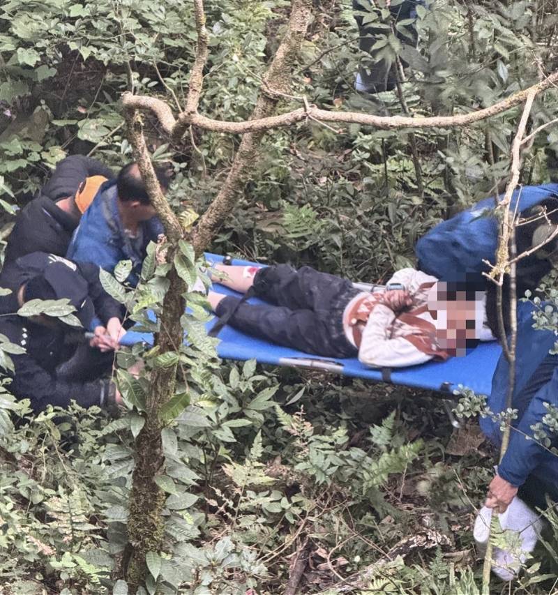 广西平南公布游客坠崖细节：从栈道与山体衔接处滑落，已整改