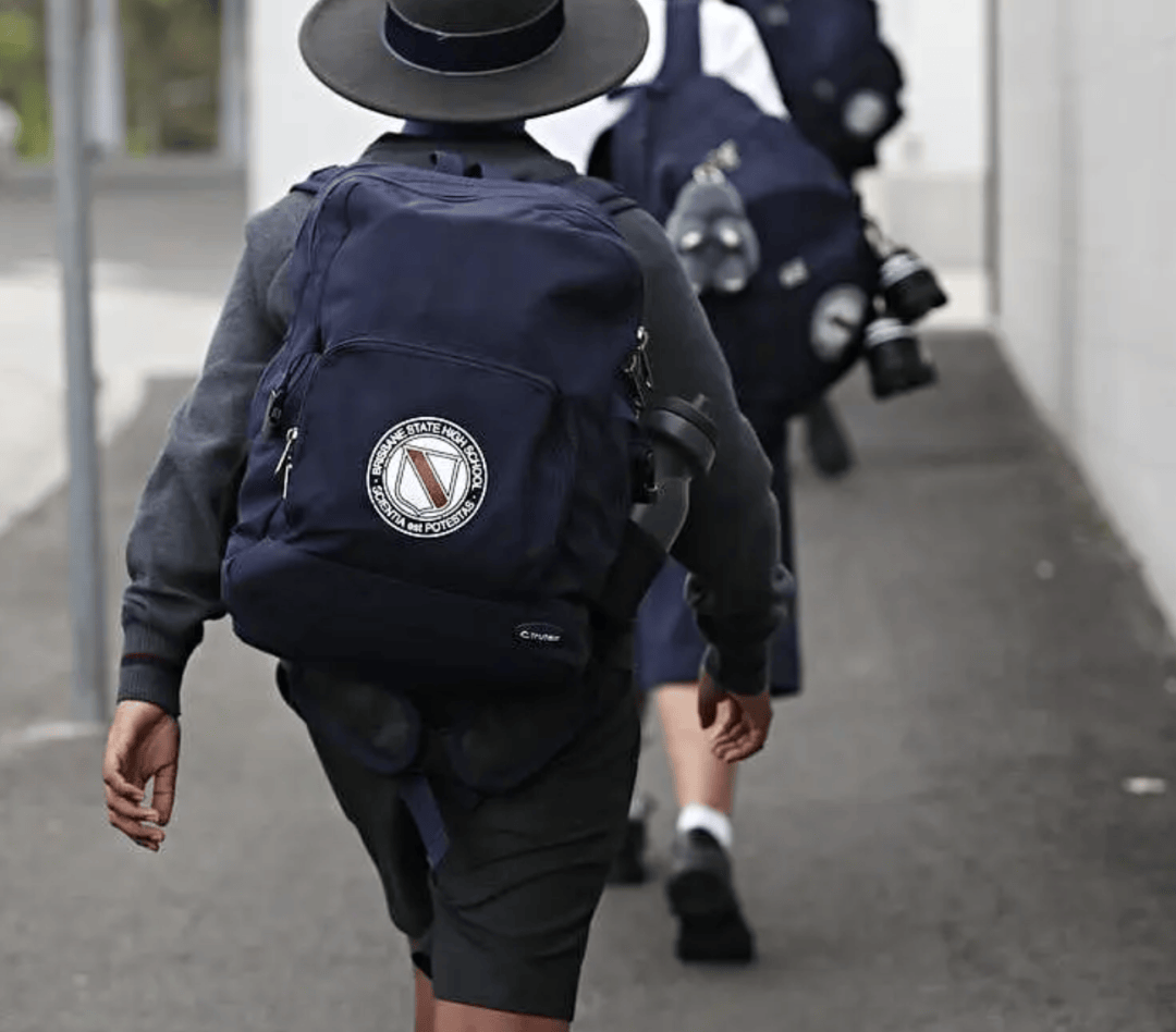 溢价10%！墨尔本学区房涨幅惊人家长多花数万也要买！华人家庭斥$1300万购豪宅