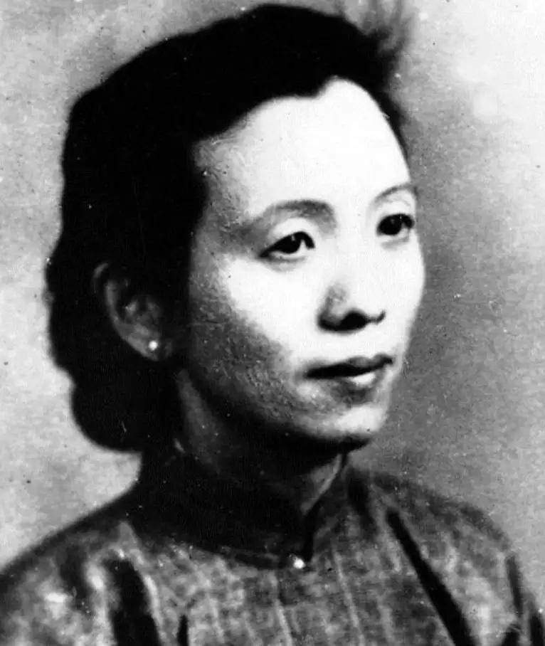 刺蒋失败后，百变杀手华克之投奔延安，伟人当场断言：你绝不能留在这里！1937年的陕北黄土坡上，风尘仆仆的华克之站在延安窑洞前，身上还带着逃亡 ...