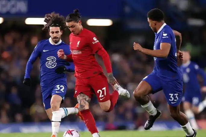 8000万引爆！切尔西三豪门抢人，巴萨拜仁谁先破局？