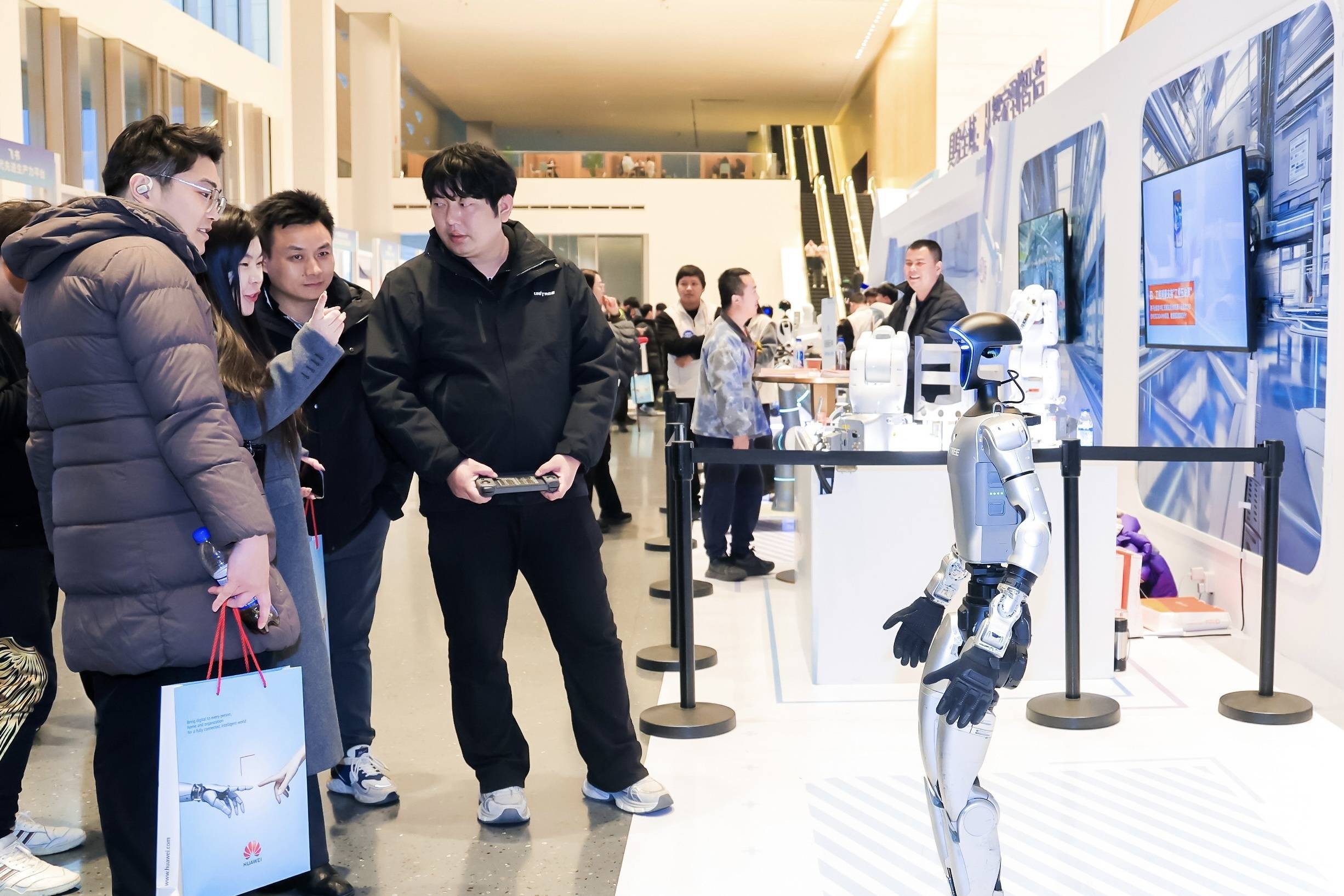 北京发布生成式人工智能治理白皮书 以安全护航大模型产业发展