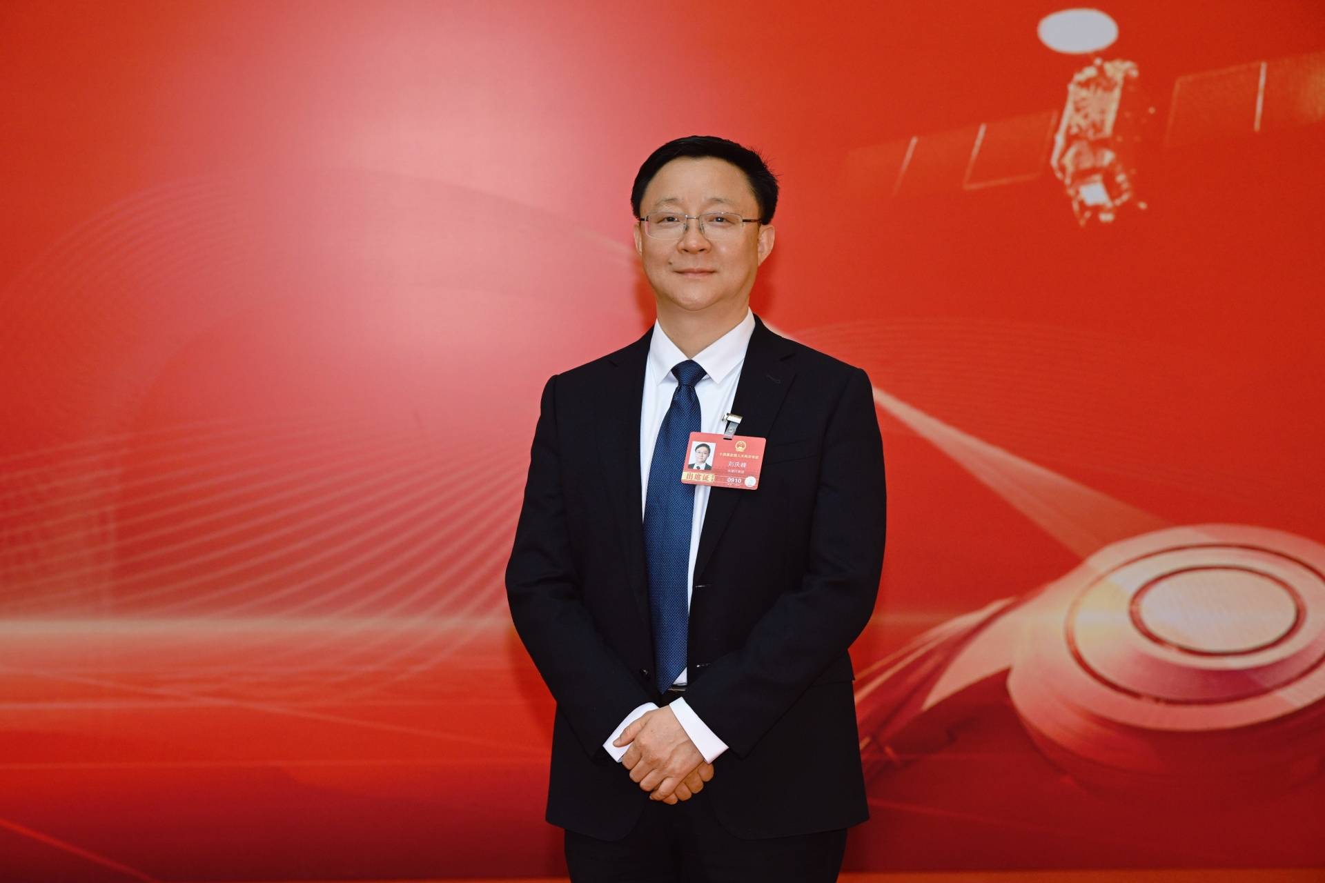 全国人大代表、科大讯飞董事长刘庆峰：建议升级人才培养体系，“主动塑造”AI就业友好型社会