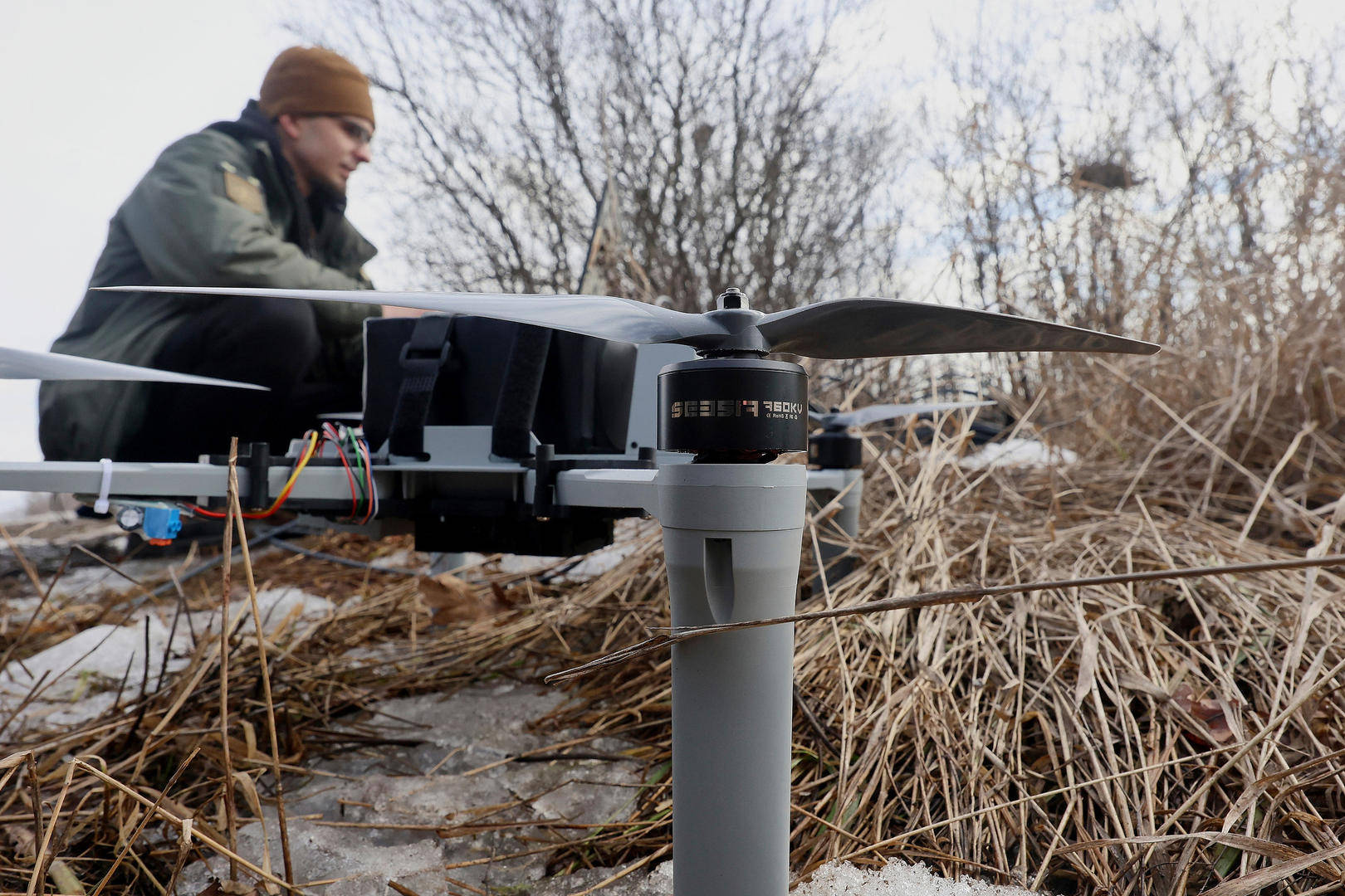 战事进入第9天，美陷“冲突经济学”：每天耗资8.9亿美元，向乌求助抵御无人机