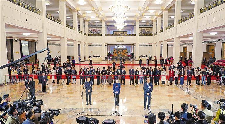 9 Ủy viên Chính hiệp hé lộ tương lai Trung Quốc: Từ chip công nghiệp đến y tế cơ sở