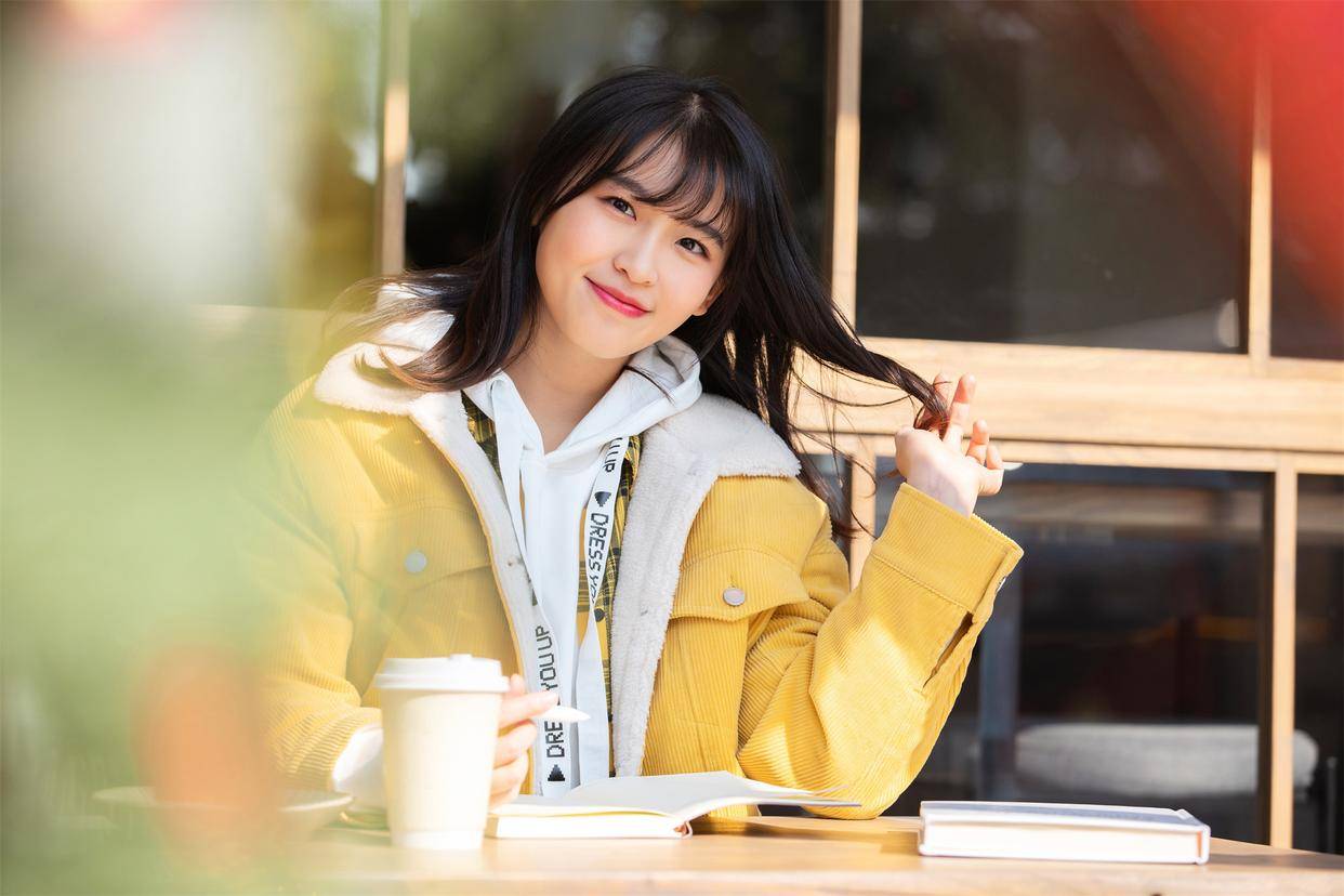 私域直播藏暗室："神医"